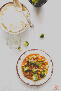 Vegan Chickpeas and Broccoli Curry